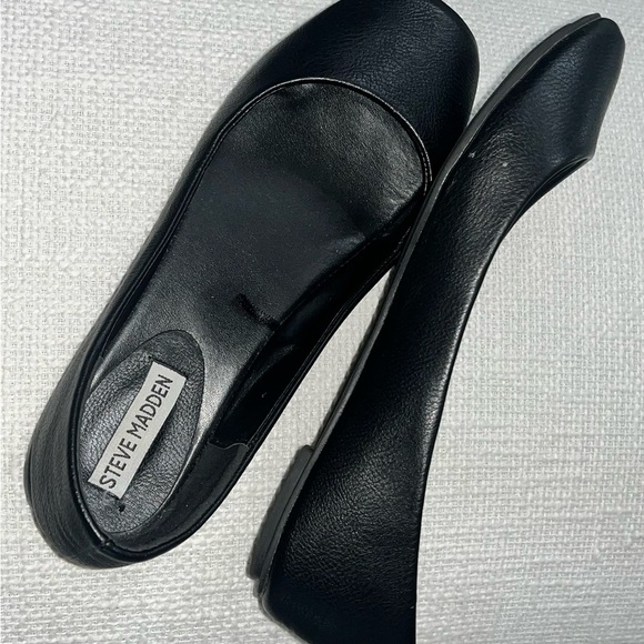 Steve Madden shoes, black, size 7.5 - Picture 3 of 6